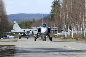 Gripen's ability to take off and land on public roads