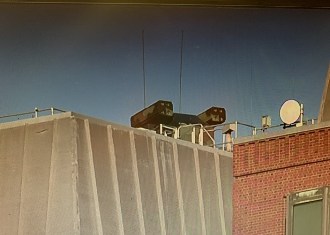 “Mystery” missile battery spotted on roof of building across street from White House