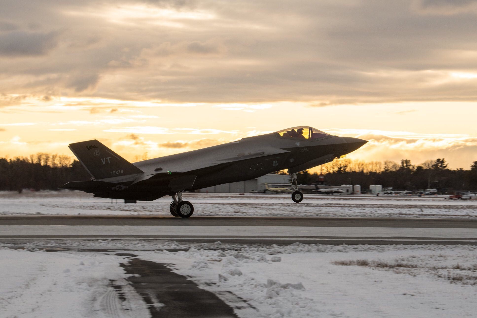 Vermont Air National Guard receives next three F-35 Lightning II aircraft
