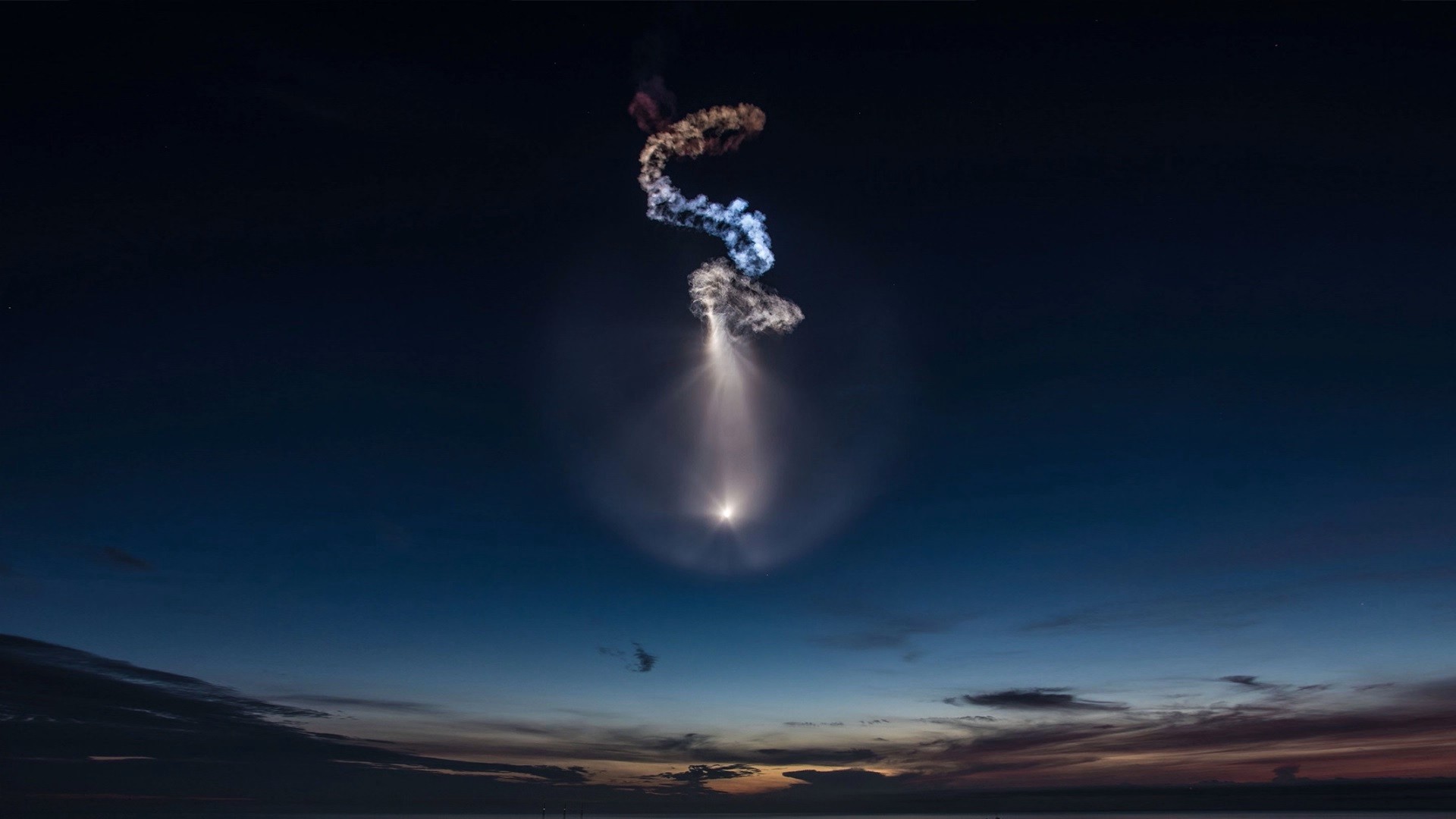 SpaceX Falcon 9 Second Stage Merlin Vacuum Engine & Dragon Spaceship